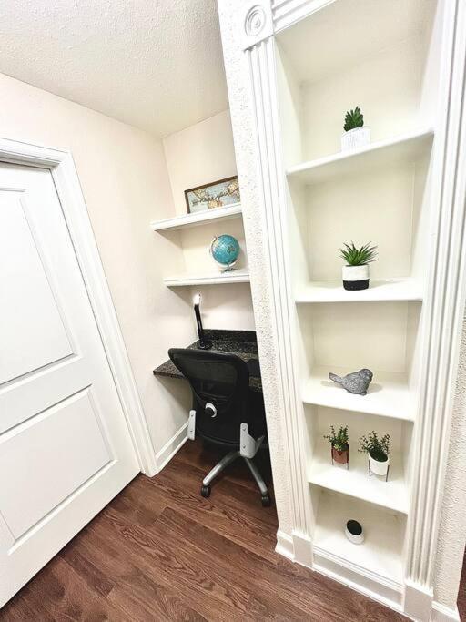 Luxury 1Bedroom/Pool View/ Galleria W/Study Desk Χιούστον Εξωτερικό φωτογραφία