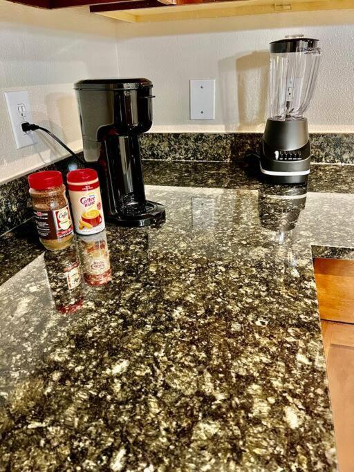 Luxury 1Bedroom/Pool View/ Galleria W/Study Desk Χιούστον Εξωτερικό φωτογραφία